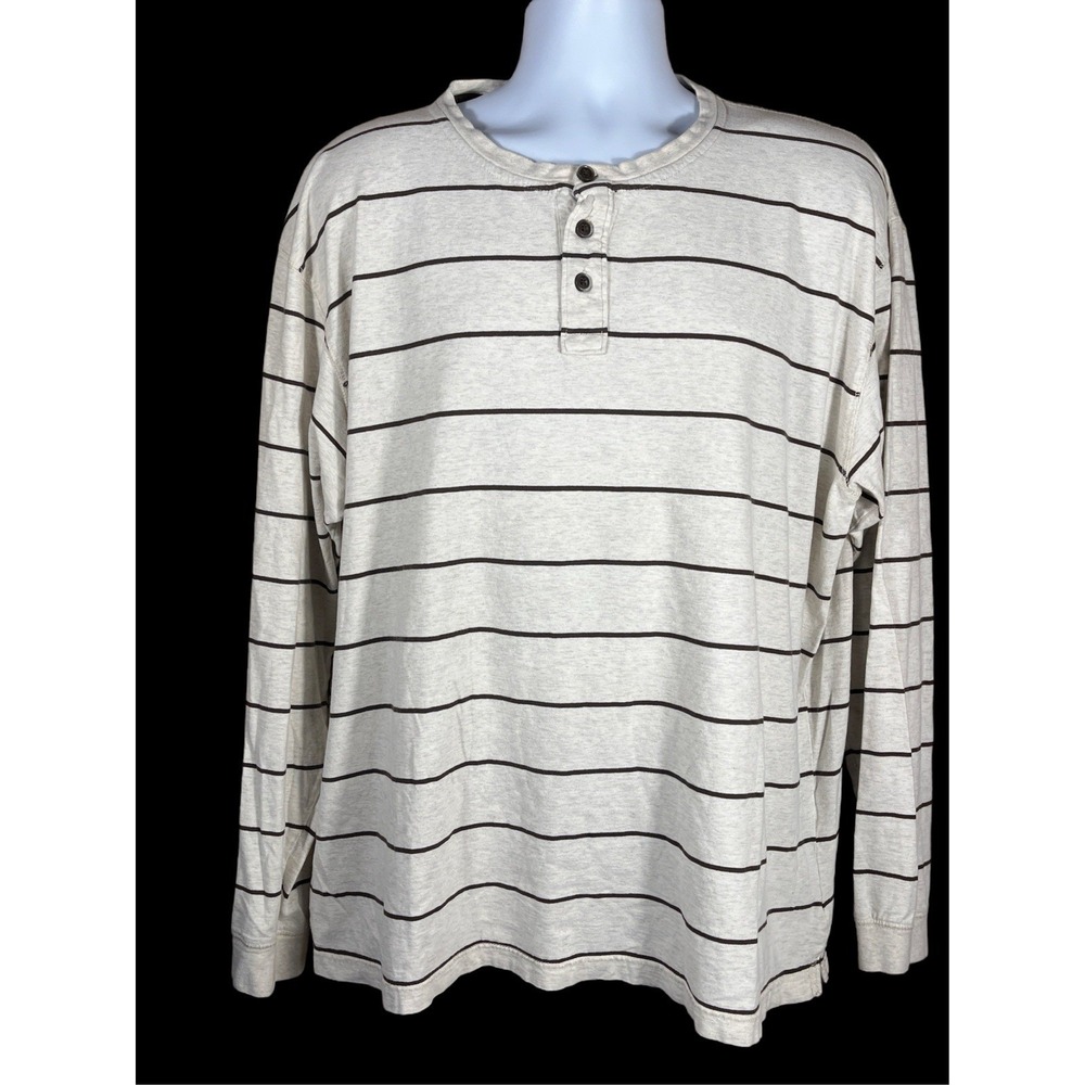 Wrangler Jeans Co Vintage XL Men's Long Sleeve Henley Shirt.